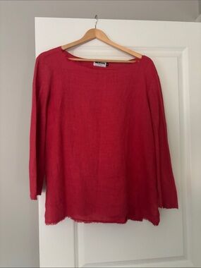 Women’s Red Linen Long-Sleeve Boatneck Top